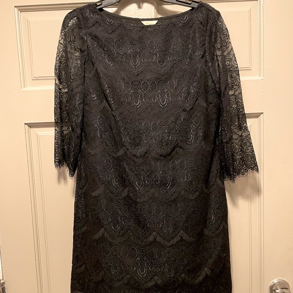 Black scallop lace dress